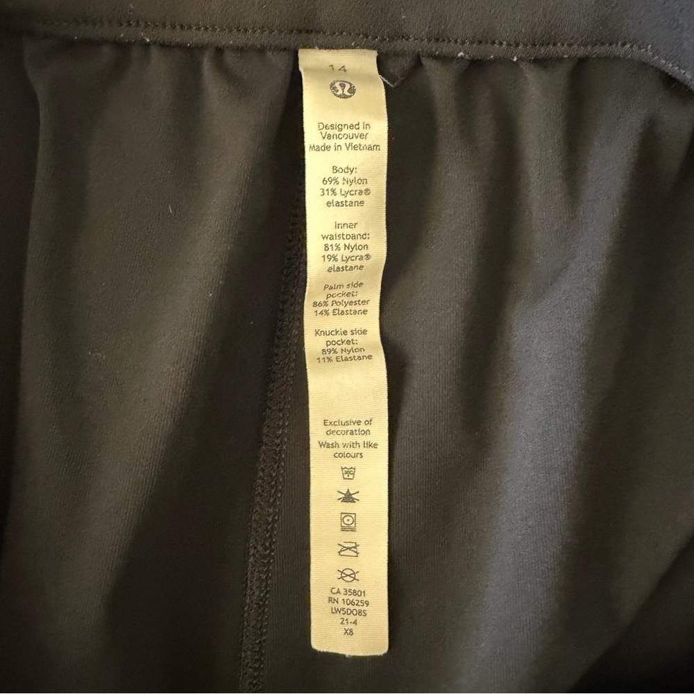 Lululemon Keep Moving High Rise Full Length Relaxed Fit Pant in Black, Size 14 - Picture 3 of 14